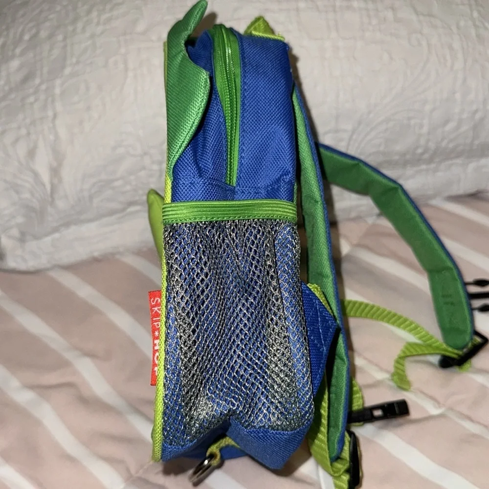 SKIPHOP DINO BACKPACK GOOD SHAPE!